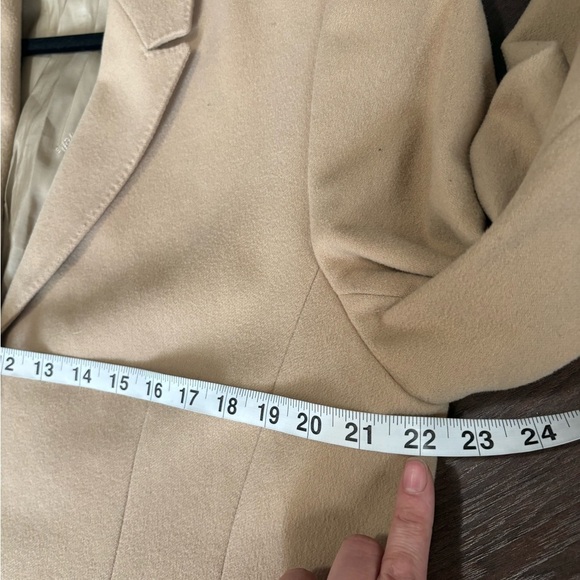 Viyella size L Wool/Cashmere Women's Tan Blazer/jacket, gold hardware Button - Picture 9 of 9